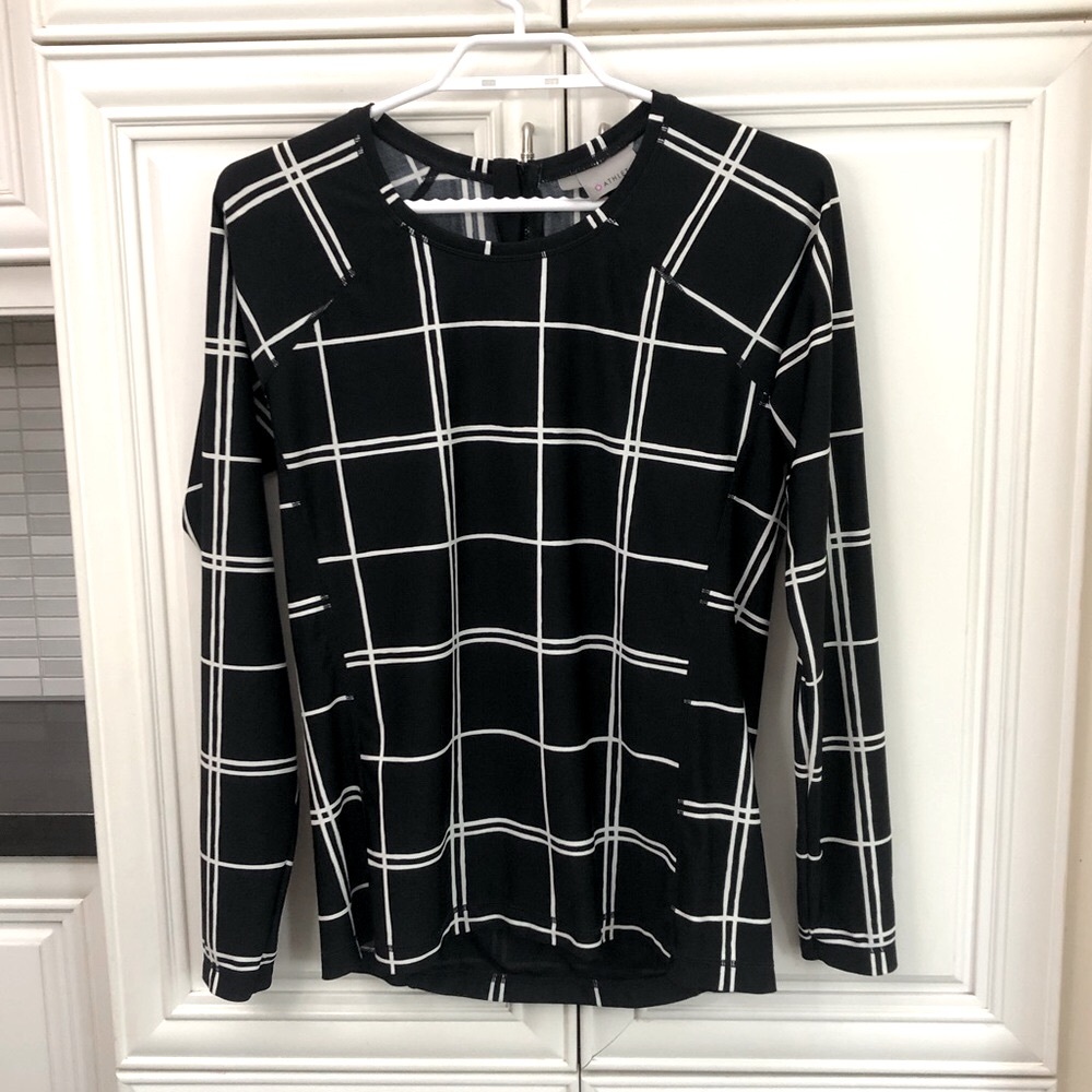 Athleta women’s l/s rash guard